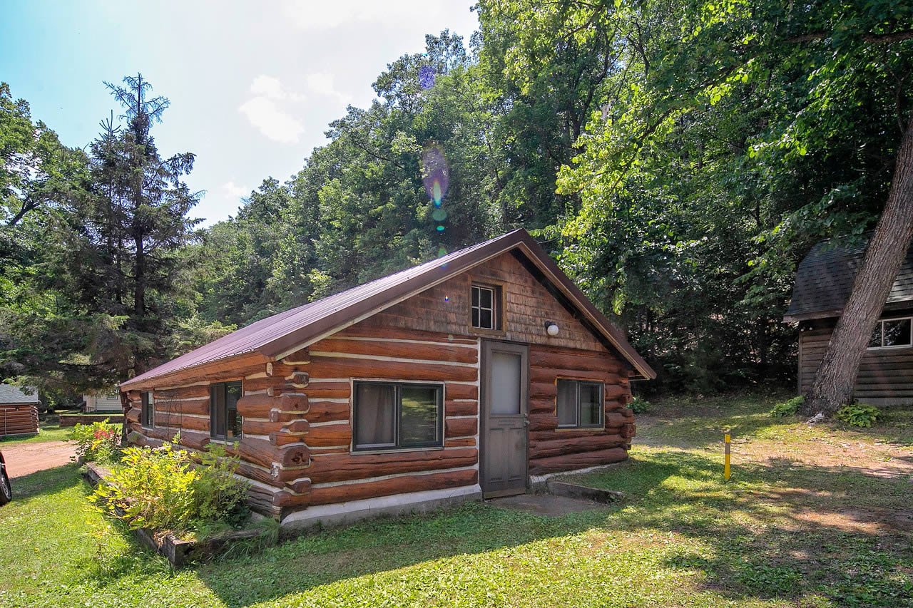 Our Cabins – Scenic Drive Resort